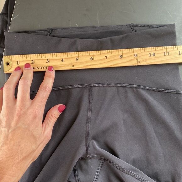 Lululemon‎ Train Times Leggings Crop (17") Black Size 4 - Picture 14 of 16